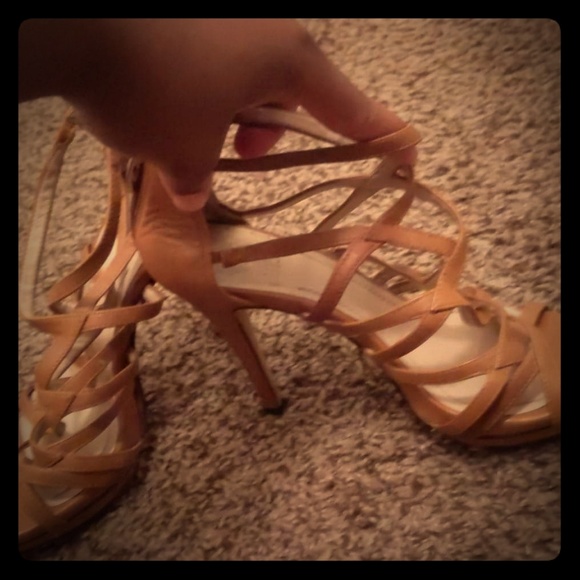 Women heels - Picture 1 of 2